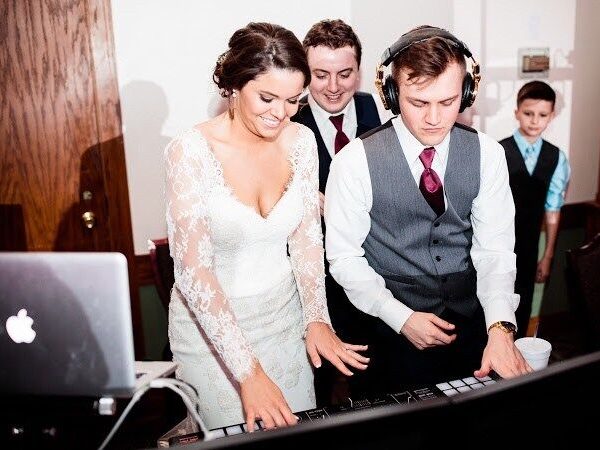 Music Listing Category Dj Melly Mel Dj Service