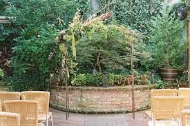 Venues Listing Category Wahoo! Grill